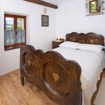 Küçük Sevimli Taş Ev (8)